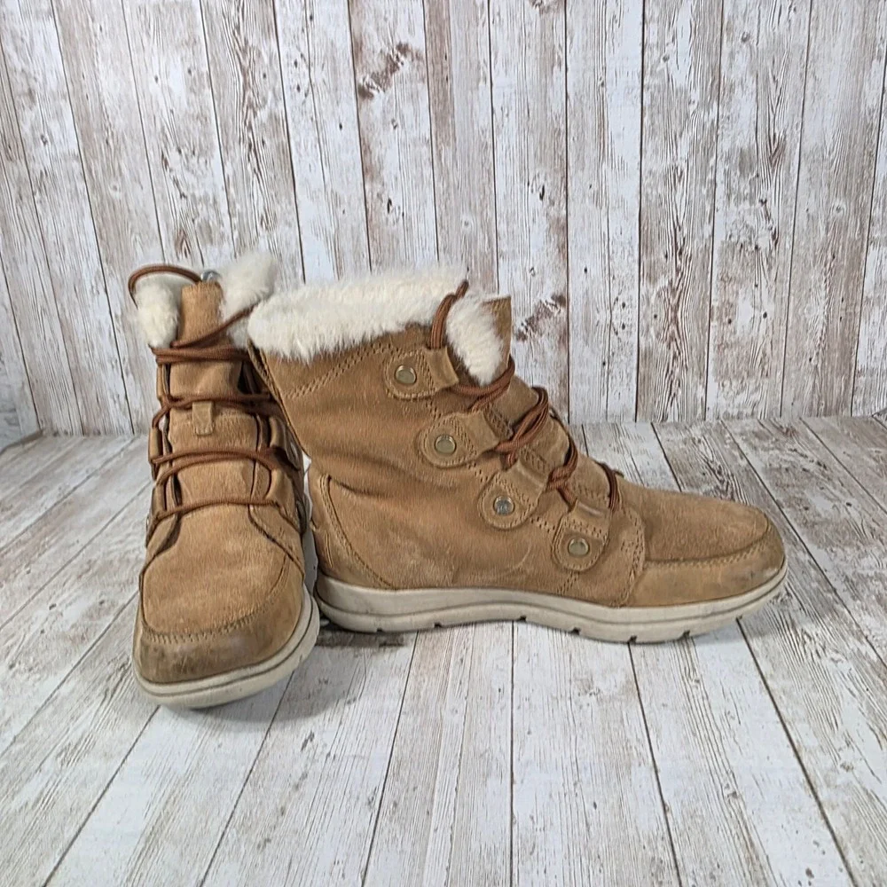 Sorel snuggle into